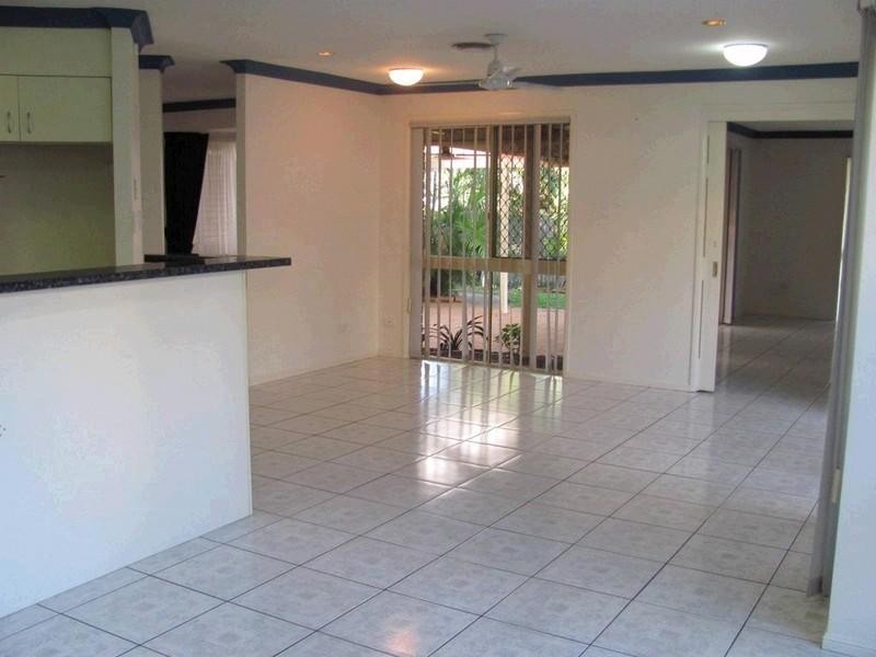 4 Fife Court, Ferny Grove QLD 4055