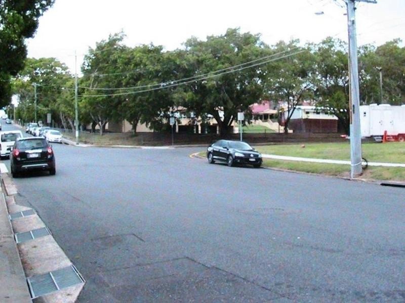 12 Inglis Street, Grange QLD 4051