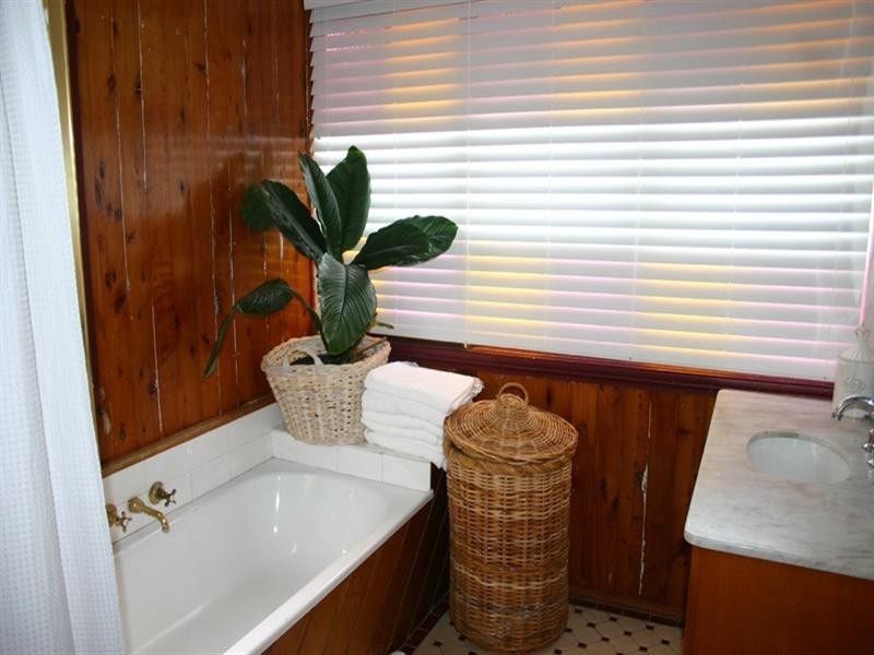 73 Swan Terrace, Windsor QLD 4030