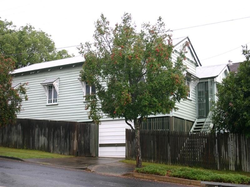 13 Uxbridge Street, Grange QLD 4051