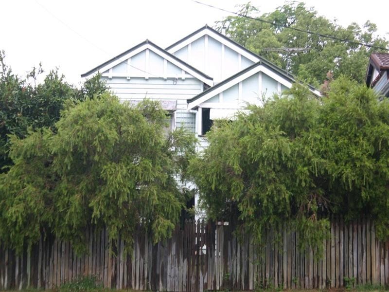 13 Uxbridge Street, Grange QLD 4051