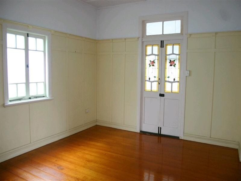 13 Uxbridge Street, Grange QLD 4051