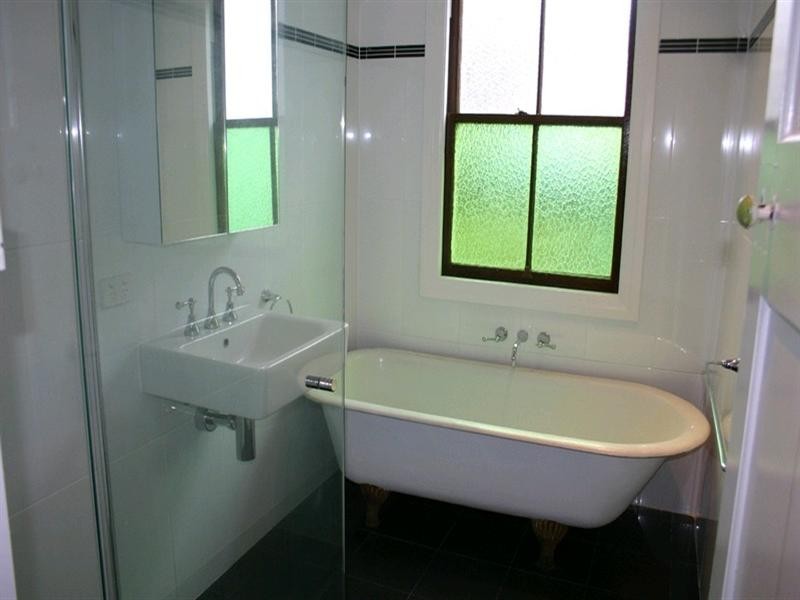 13 Uxbridge Street, Grange QLD 4051