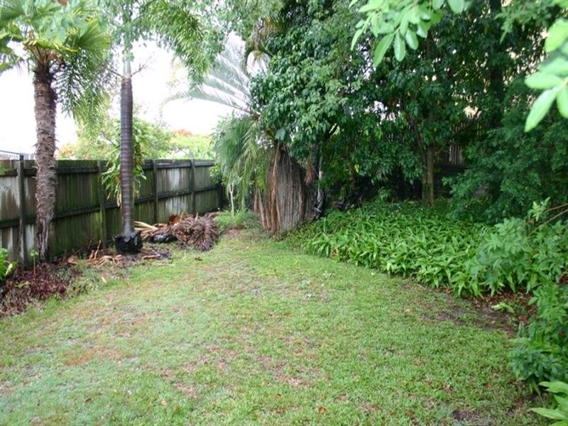 13 Uxbridge Street, Grange QLD 4051