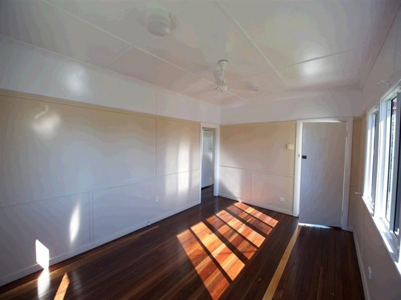 8 Hogan Street, Keperra QLD 4054