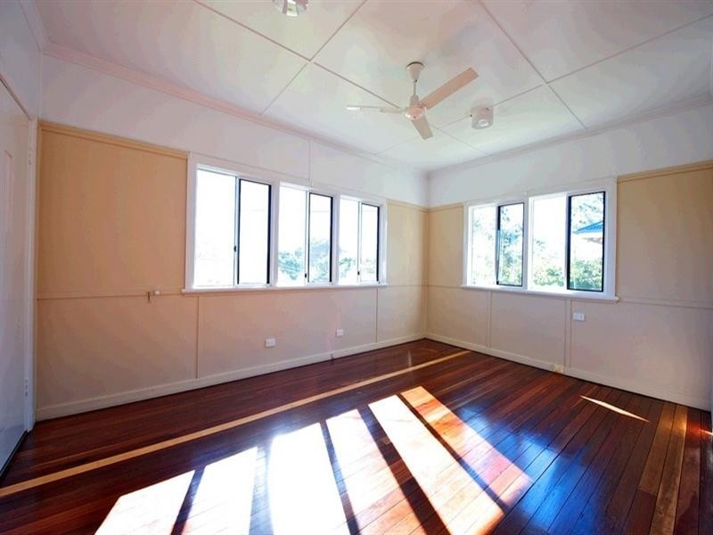 8 Hogan Street, Keperra QLD 4054