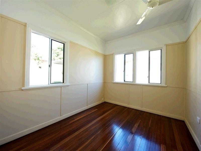 8 Hogan Street, Keperra QLD 4054