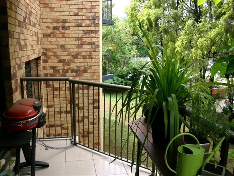 2/48 Swan Street, Gordon Park QLD 4031
