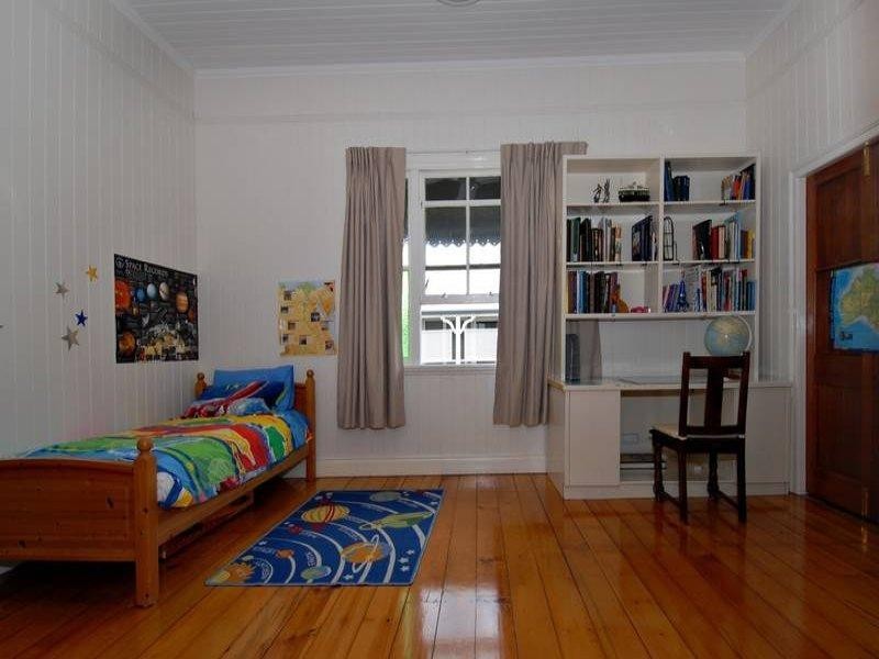 18 Market Street, Newmarket QLD 4051