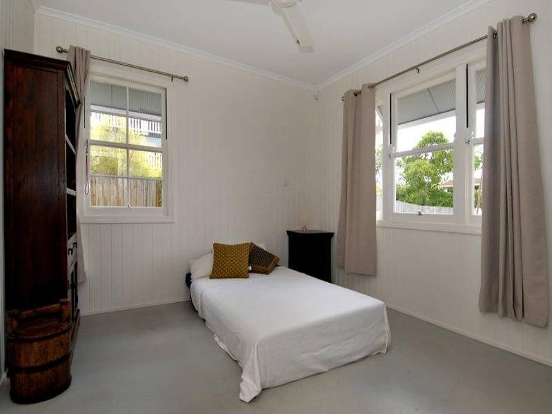 18 Market Street, Newmarket QLD 4051