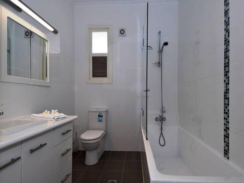 18 Market Street, Newmarket QLD 4051