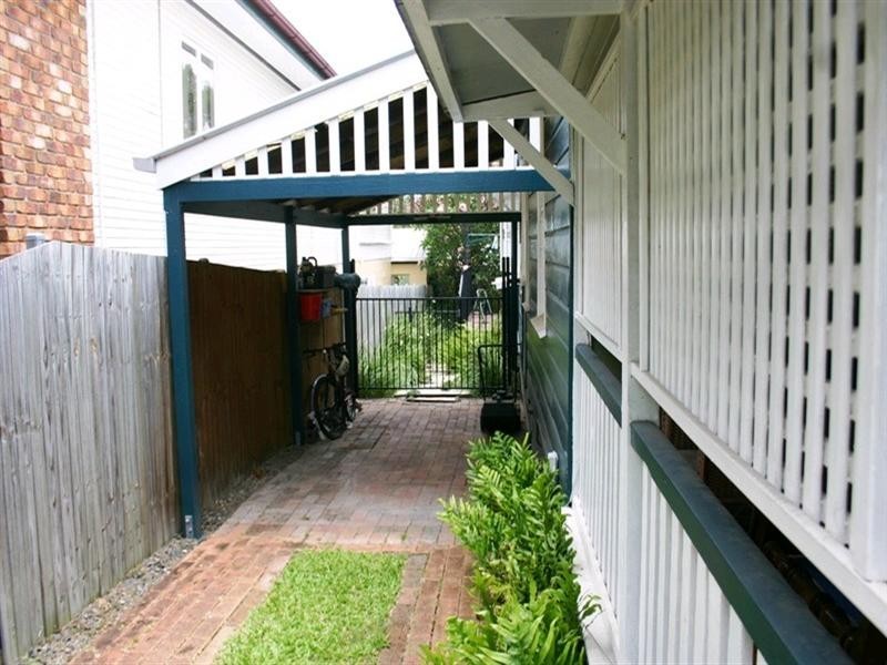 5 Storkey Street, Windsor QLD 4030