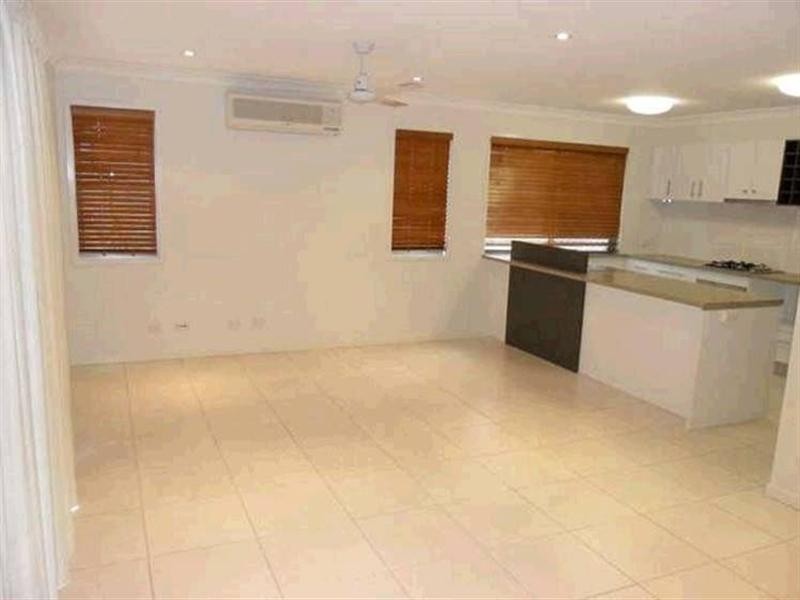 8/9 Lackeen Street, Everton Park QLD 4053