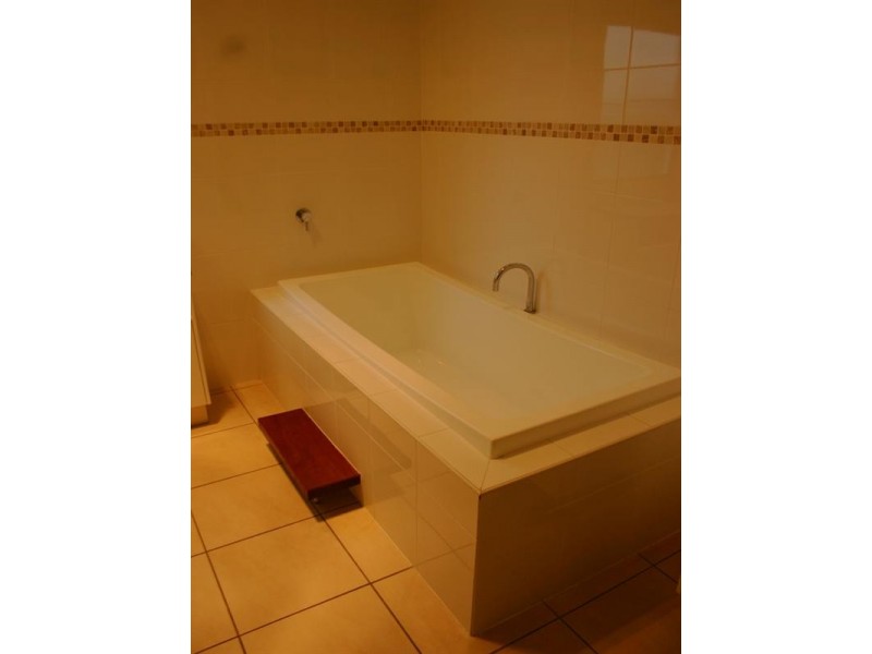 66 Stoneleigh Street, Albion QLD 4010