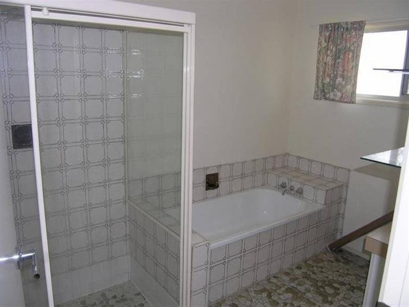 1023 Creek Road, Carindale QLD 4152