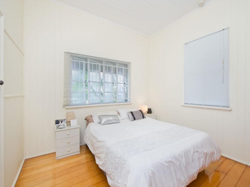 34 Oakwal Terrace, Windsor QLD 4030