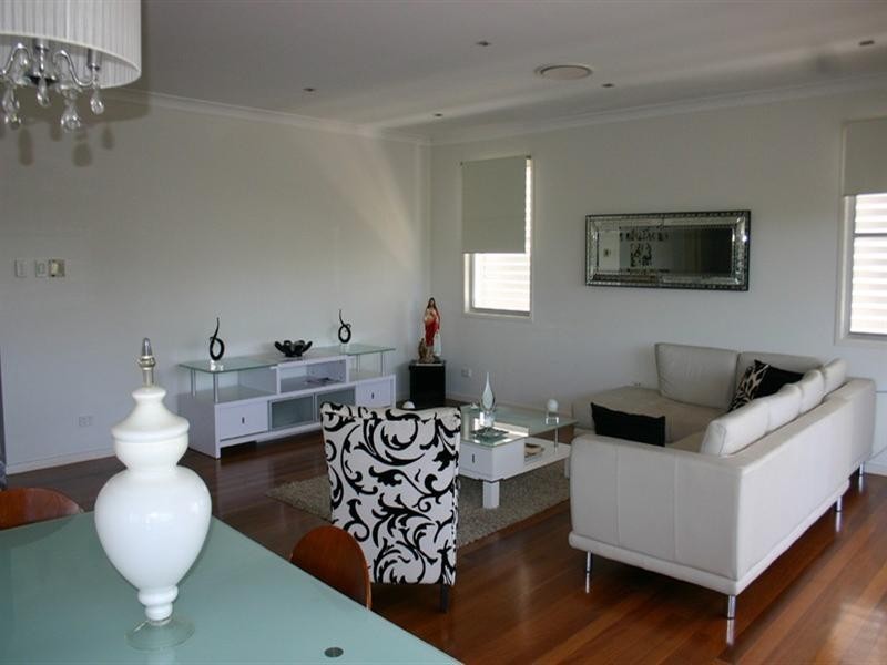 32 South Street, Newmarket QLD 4051