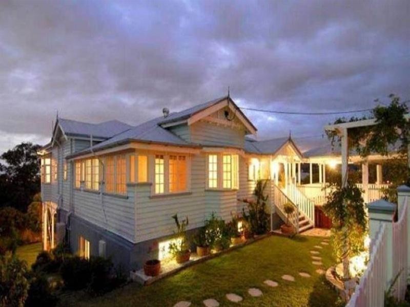 12 Alderley Avenue, Alderley QLD 4051