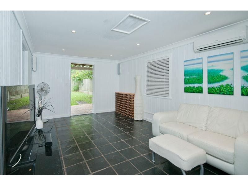 9 Terrace Street, Newmarket QLD 4051