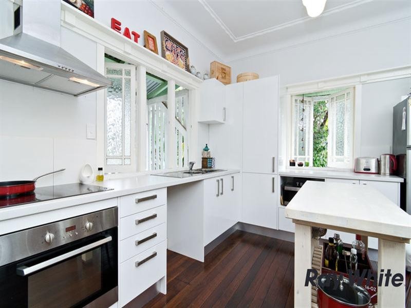 5 Carroll Crescent, Grange QLD 4051