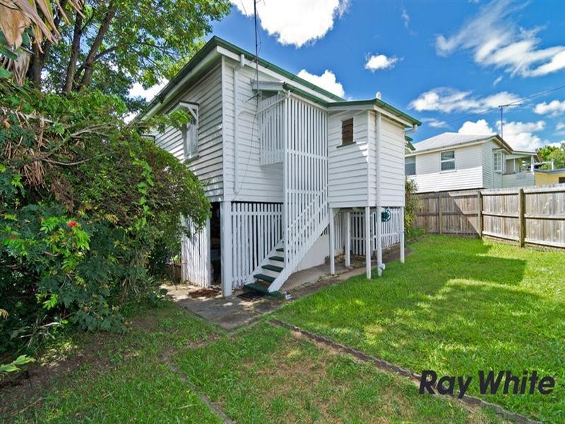 5 Carroll Crescent, Grange QLD 4051