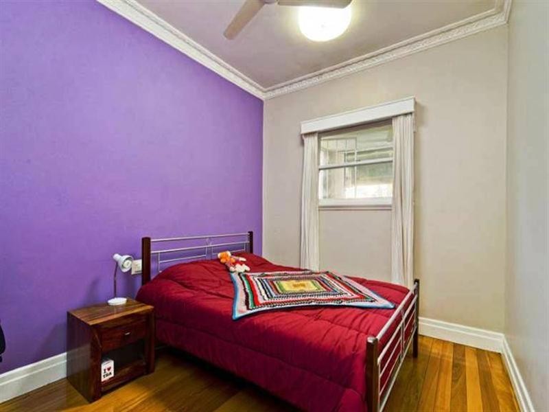 37 Lansdowne Street, Newmarket QLD 4051