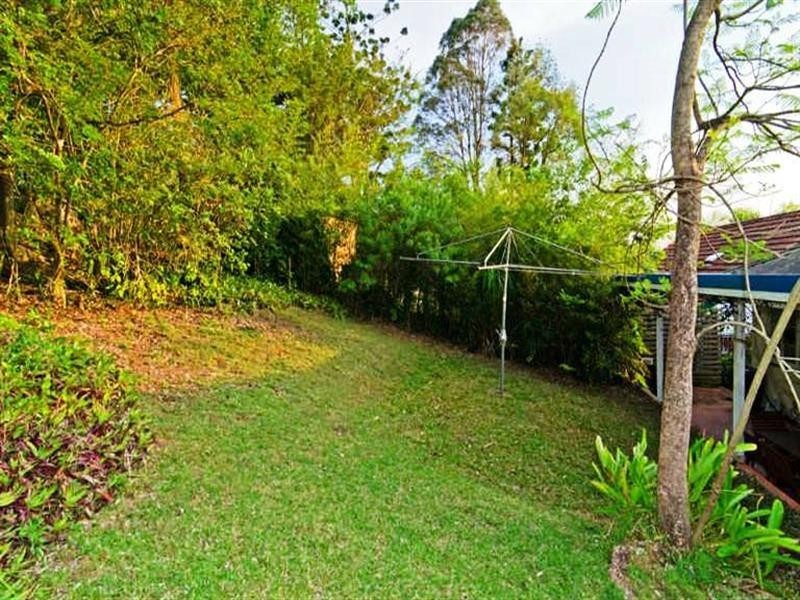 37 Lansdowne Street, Newmarket QLD 4051