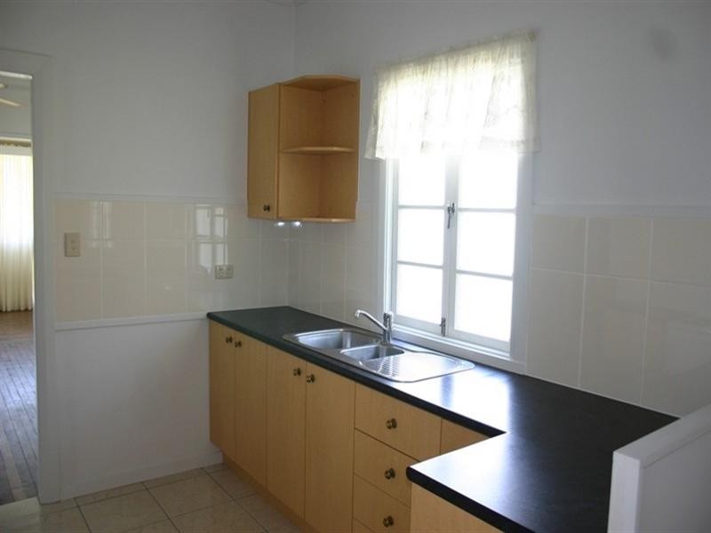 16 Chisholm Street, Stafford Heights QLD 4053