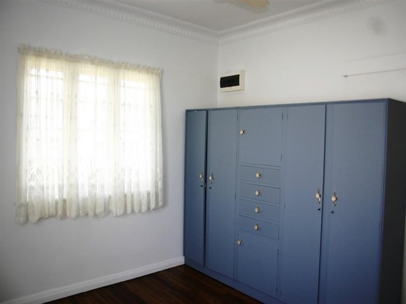 16 Chisholm Street, Stafford Heights QLD 4053