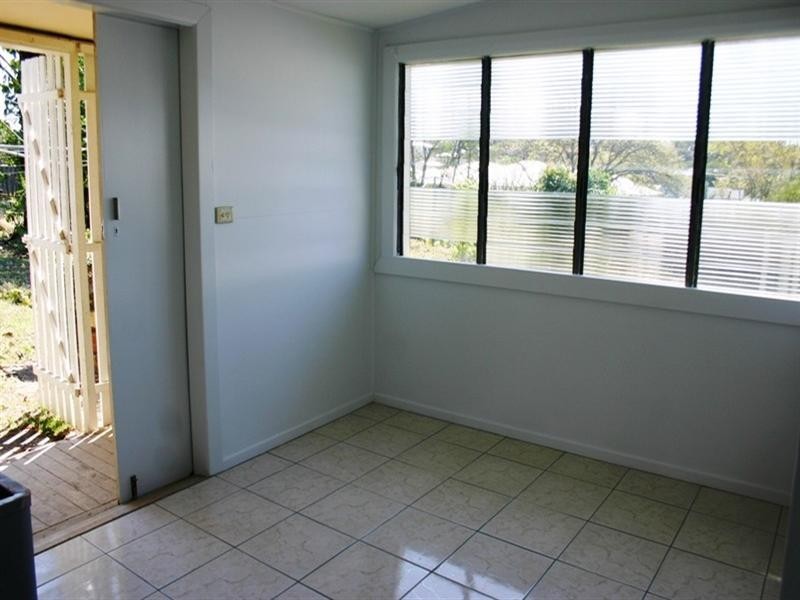 16 Chisholm Street, Stafford Heights QLD 4053