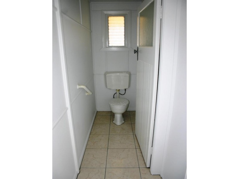 16 Chisholm Street, Stafford Heights QLD 4053