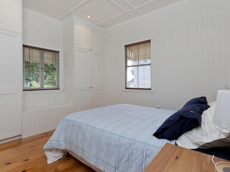 26 Myrtle Street, Grange QLD 4051