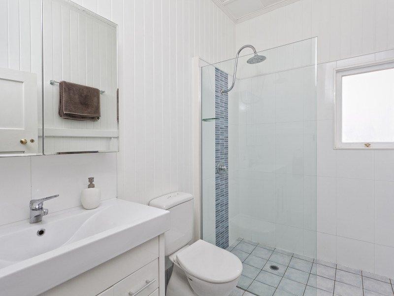 26 Myrtle Street, Grange QLD 4051