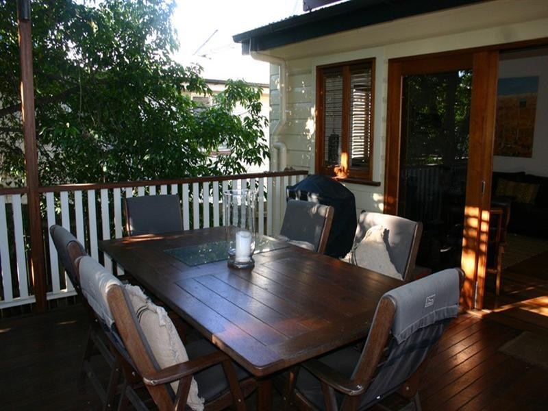 12 Swan Terrace, Windsor QLD 4030