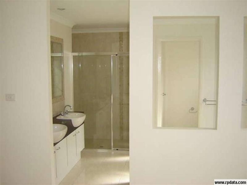 4 Cougal Circuit, Caloundra West QLD 4551