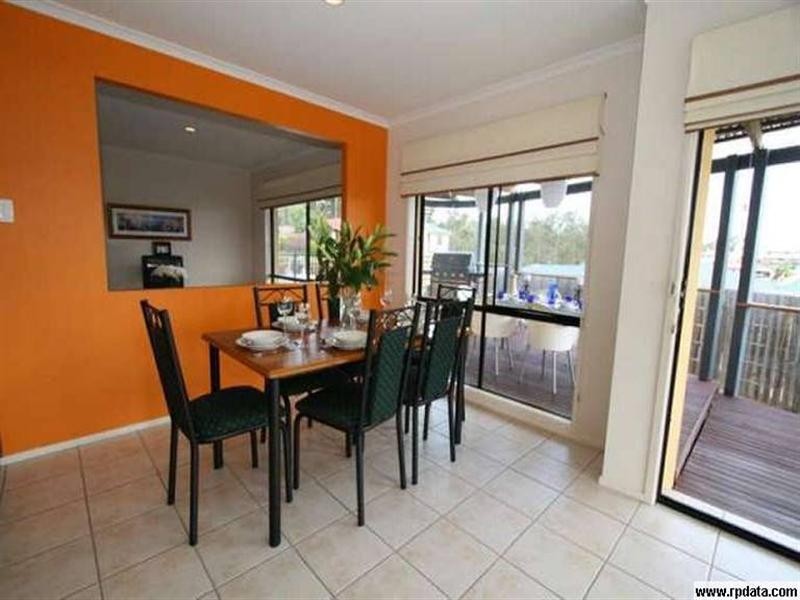 3 Crampton Court, Arana Hills QLD 4054