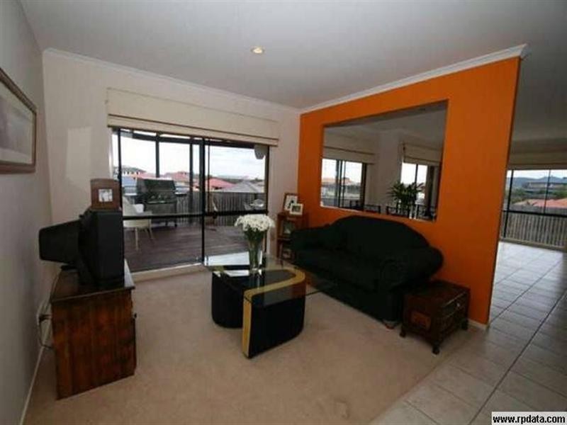 3 Crampton Court, Arana Hills QLD 4054