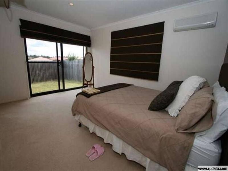 3 Crampton Court, Arana Hills QLD 4054