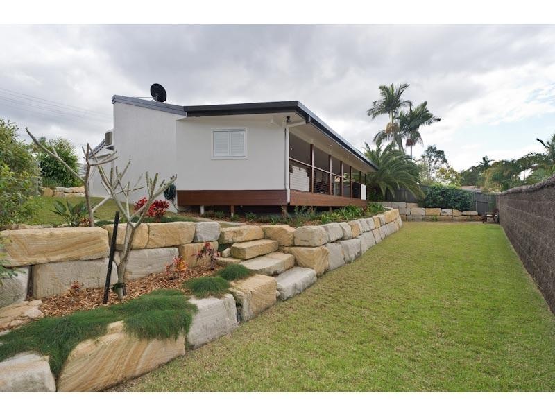 30 Bordeau Crescent, Petrie QLD 4502