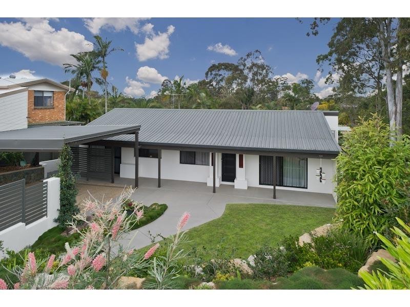 30 Bordeau Crescent, Petrie QLD 4502