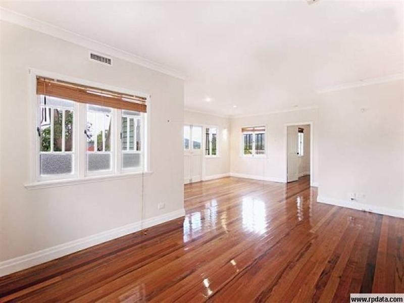 303 Banks Street, Ashgrove QLD 4060