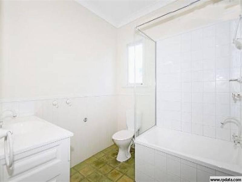 303 Banks Street, Ashgrove QLD 4060