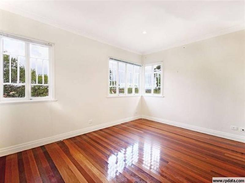 303 Banks Street, Ashgrove QLD 4060