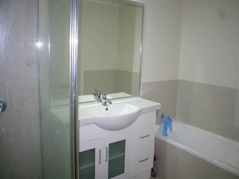 Rm 5/8 Lucy Street, Albion QLD 4010