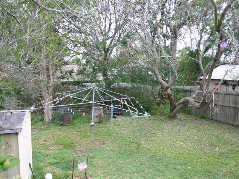 11 Bega Street, Grange QLD 4051