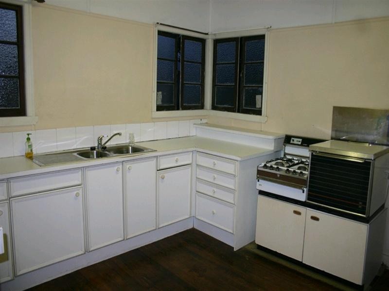 19 Caithness Street, Kedron QLD 4031