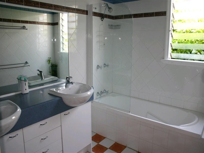 25 Aberleigh Road, Herston QLD 4006