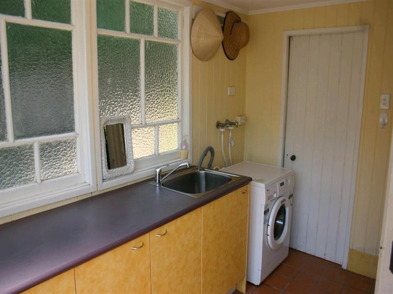 25 Aberleigh Road, Herston QLD 4006