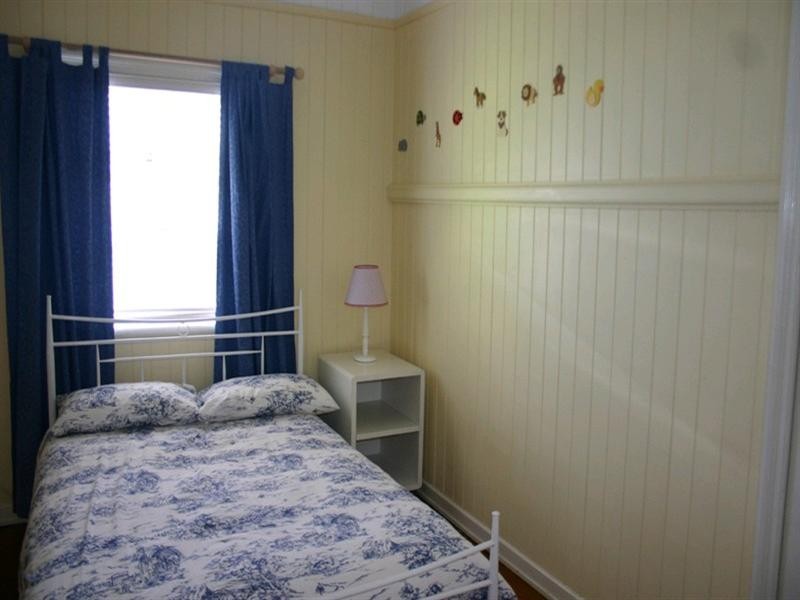 25 Aberleigh Road, Herston QLD 4006