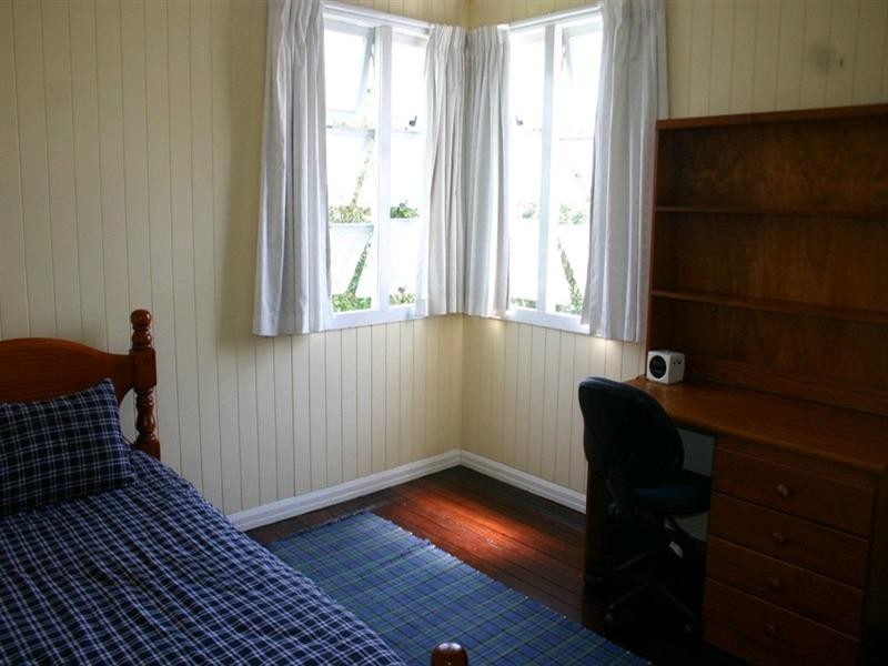 25 Aberleigh Road, Herston QLD 4006